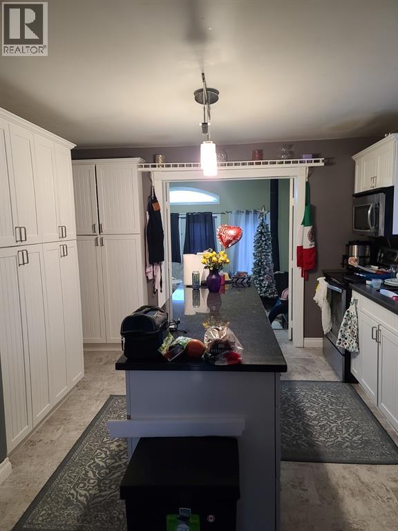 5211 50 Avenue Property Photo 8
