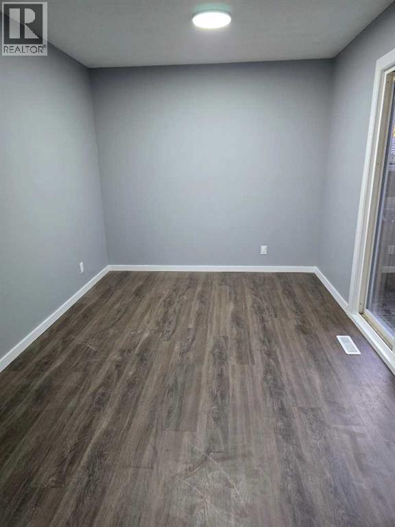215 Pineset Place Ne Property Photo 6