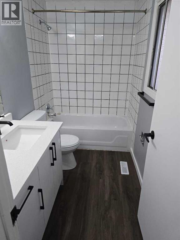 215 Pineset Place Ne Property Photo 10
