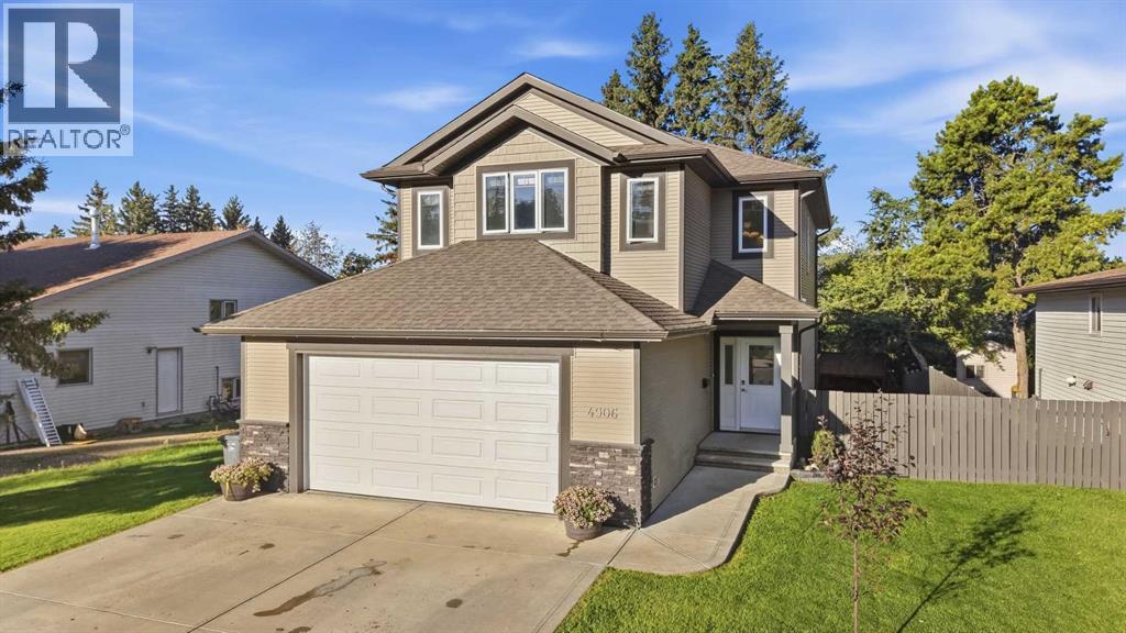 4906 43 Street Property Photo 1