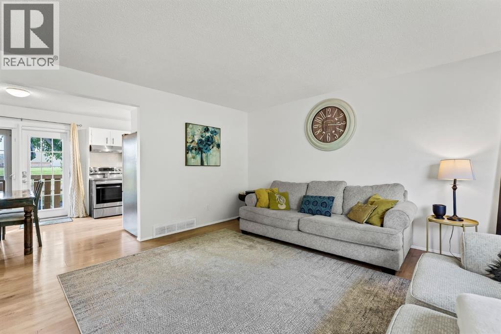 253 11 Street Ne Property Photo 9