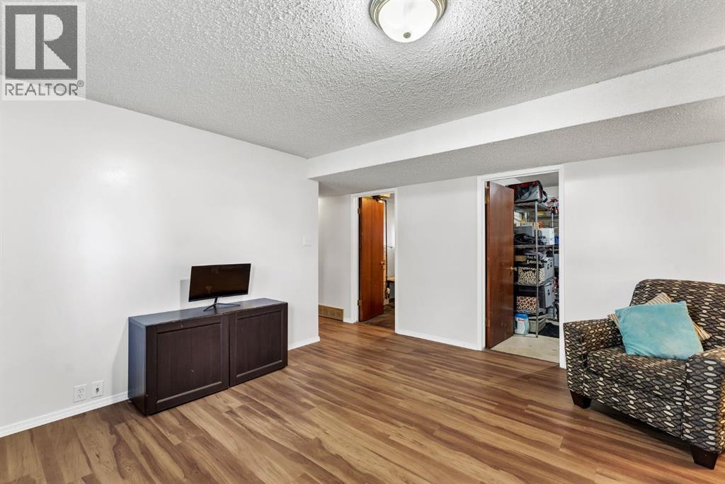 253 11 Street Ne Property Photo 24
