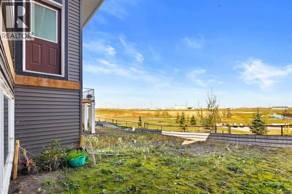 86 Corner Glen Gardens Ne Property Photo 33