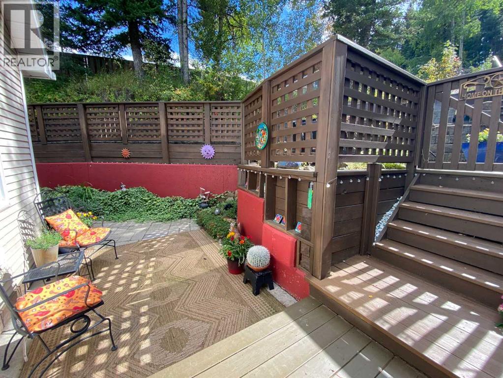 13302 15 Avenue Property Photo 4
