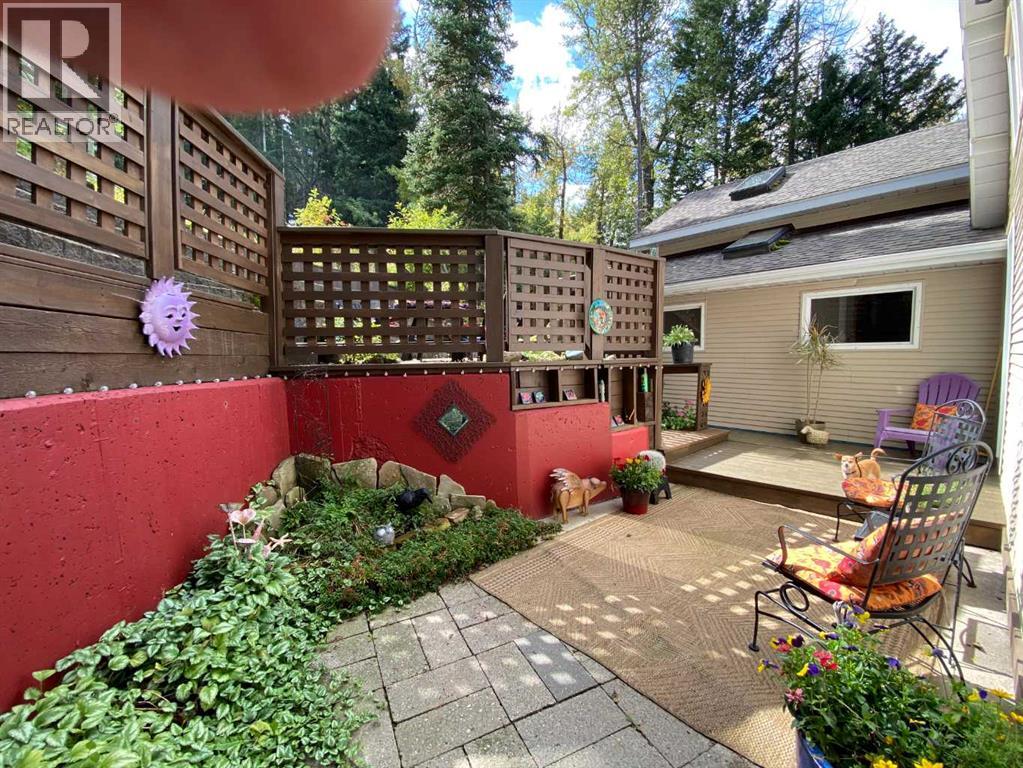 13302 15 Avenue Property Photo 6