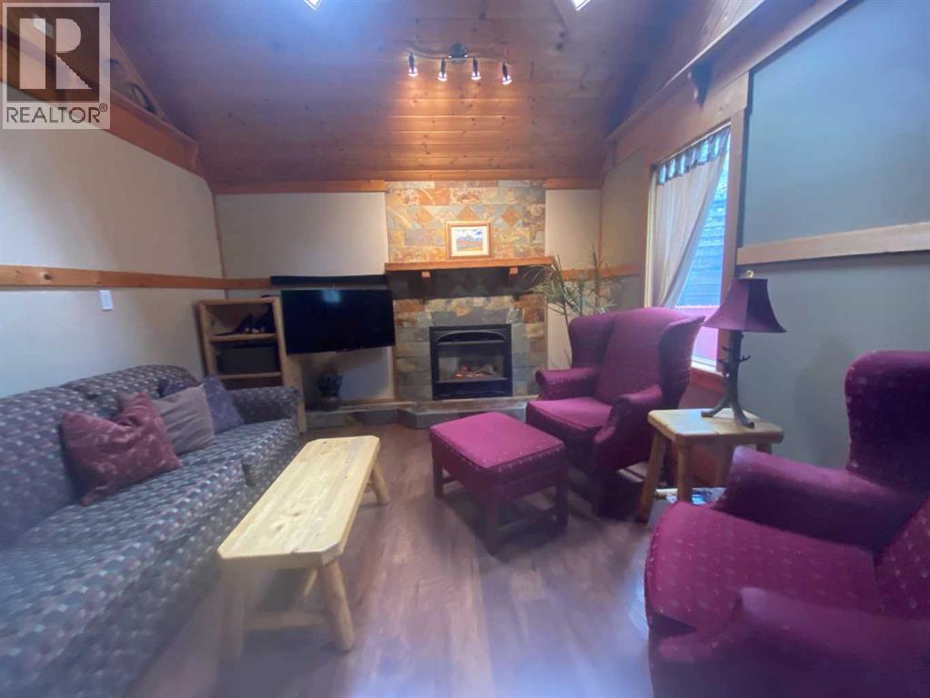 13302 15 Avenue Property Photo 15