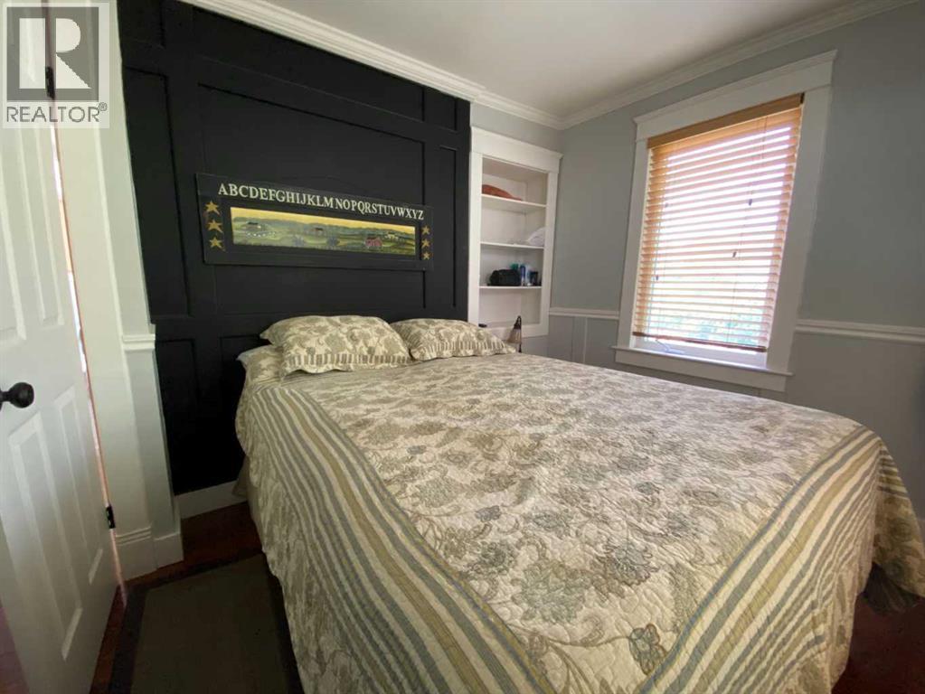 13302 15 Avenue Property Photo 17