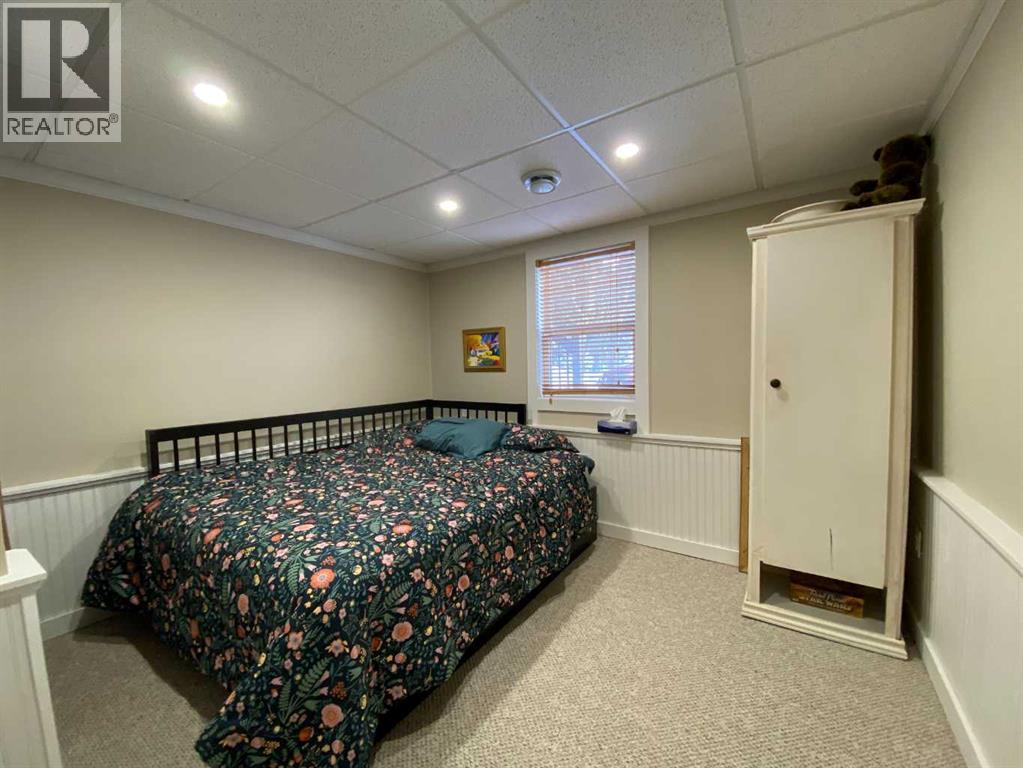13302 15 Avenue Property Photo 21