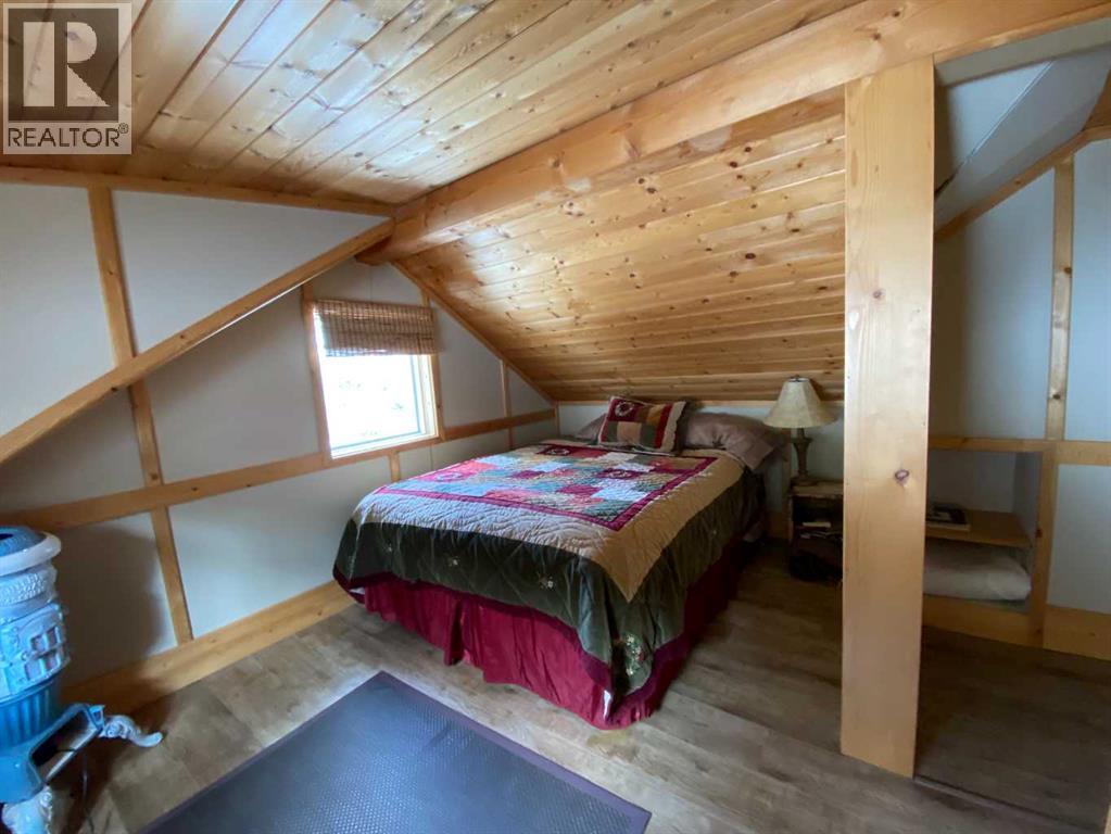 13302 15 Avenue Property Photo 21