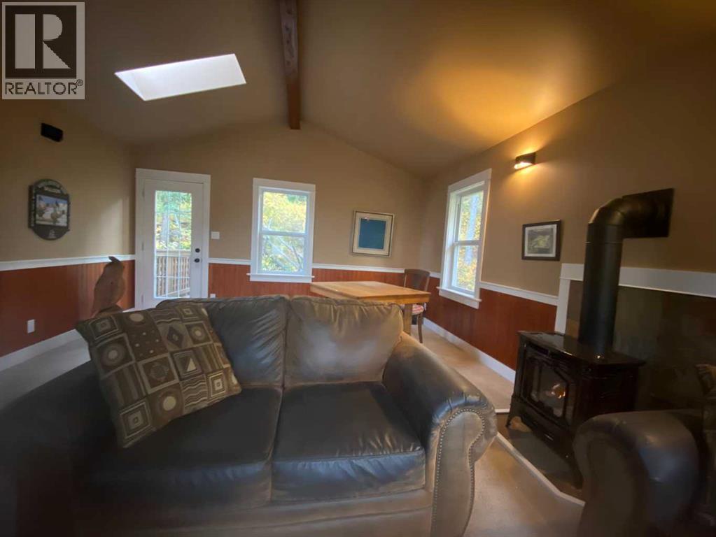 13302 15 Avenue Property Photo 29