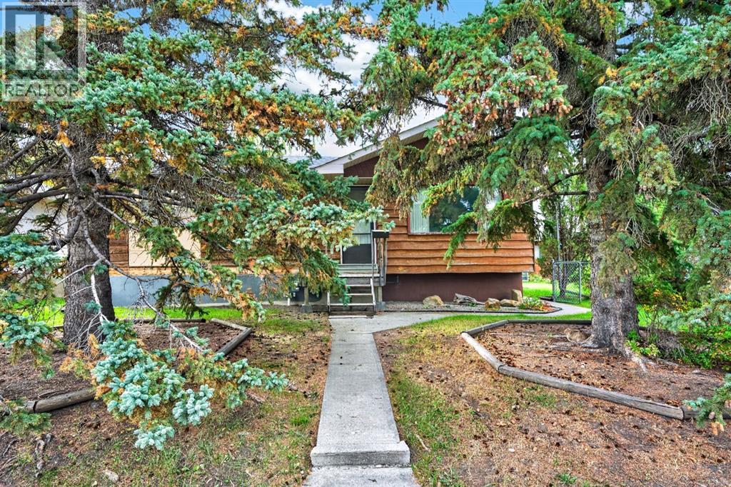 3723 Bow Anne Road NW Property Photo 1
