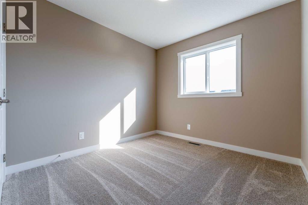 385 Waterford Boulevard Property Photo 6