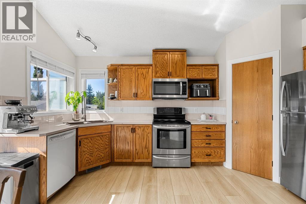 9878 Hidden Valley Drive Nw Property Photo 11