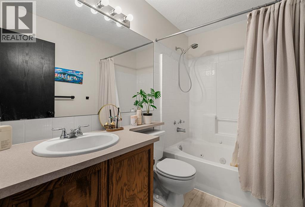 9878 Hidden Valley Drive Nw Property Photo 17