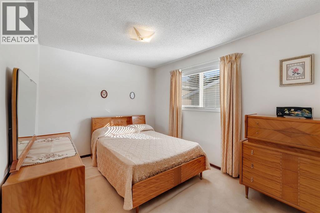 9524 3 Street Se Property Photo 21
