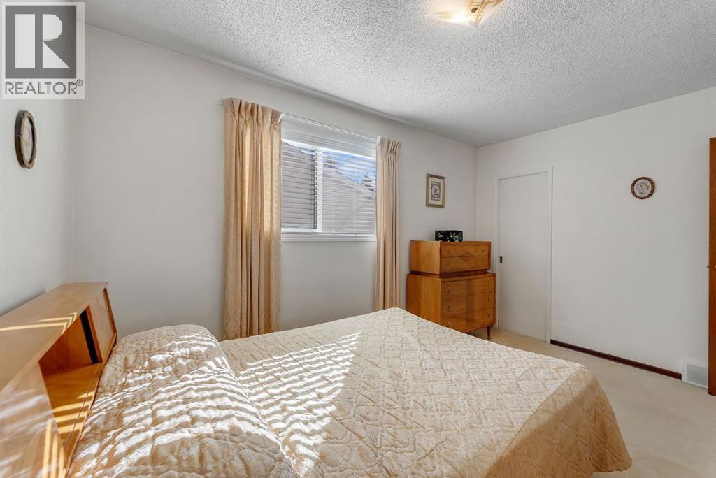 9524 3 Street Se Property Photo 22