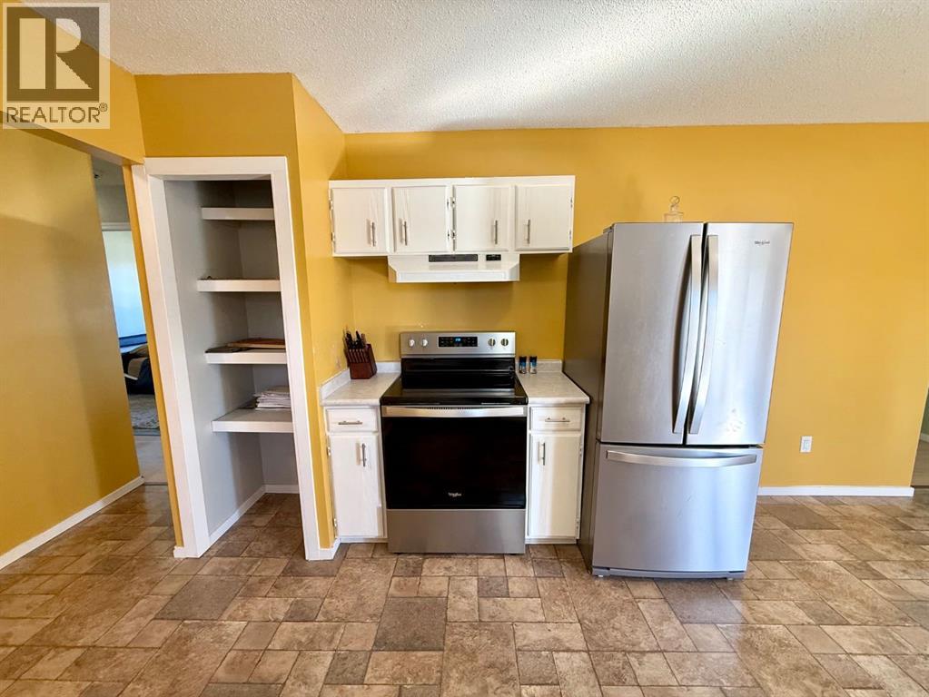 921 Ellis Crescent Se Property Photo 11