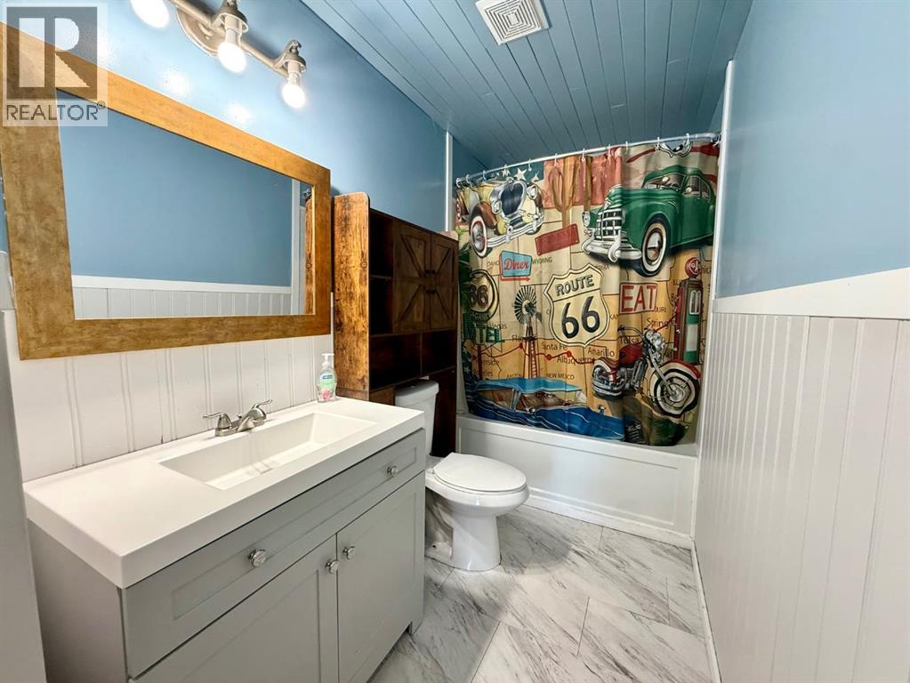 921 Ellis Crescent Se Property Photo 20