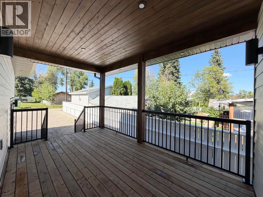 4920 10 Avenue Property Photo 7