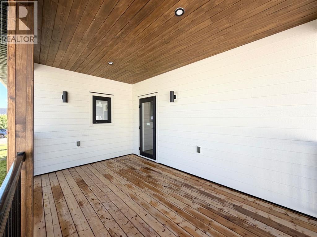 4920 10 Avenue Property Photo 8