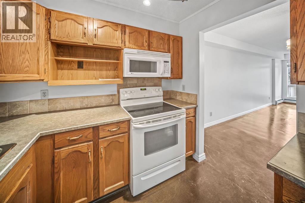 2211 29 Street Southwest Property Photo 5