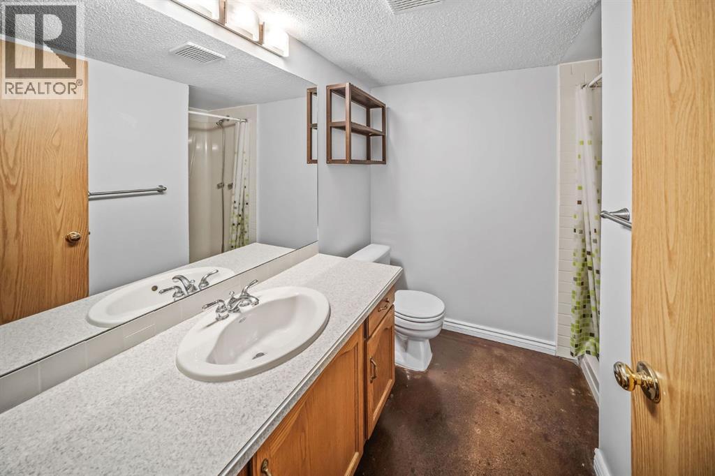 2211 29 Street Southwest Property Photo 14