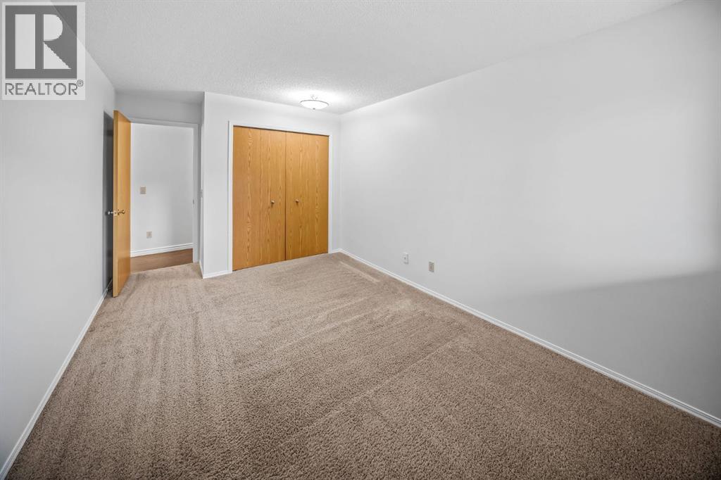 2211 29 Street Southwest Property Photo 17