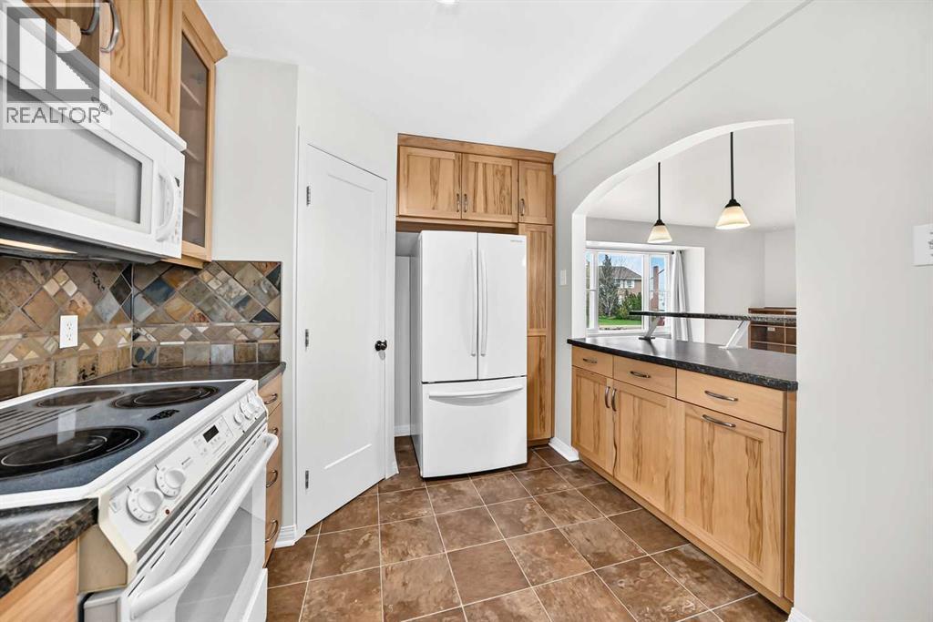 315 Spruce Street Property Photo 8