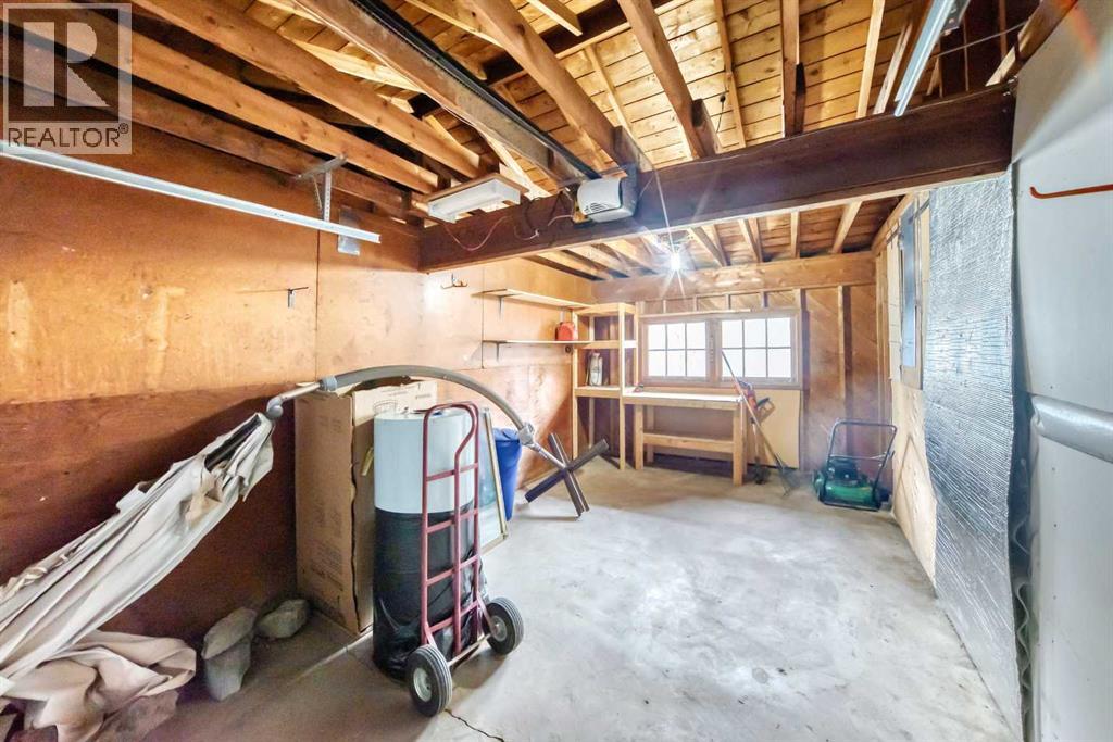 315 Spruce Street Property Photo 27