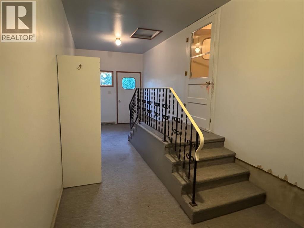 11221 102 Avenue Property Photo 7