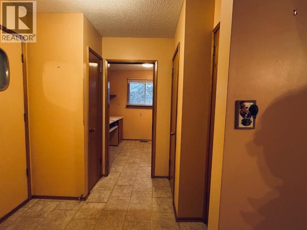 11221 102 Avenue Property Photo 8