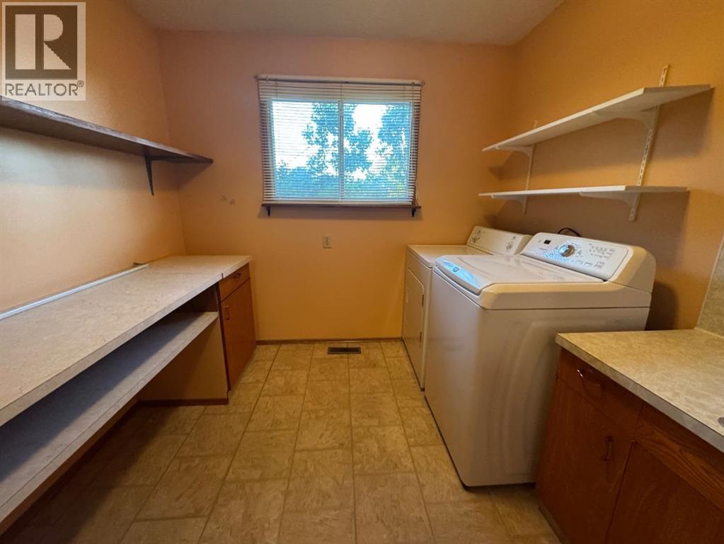 11221 102 Avenue Property Photo 9