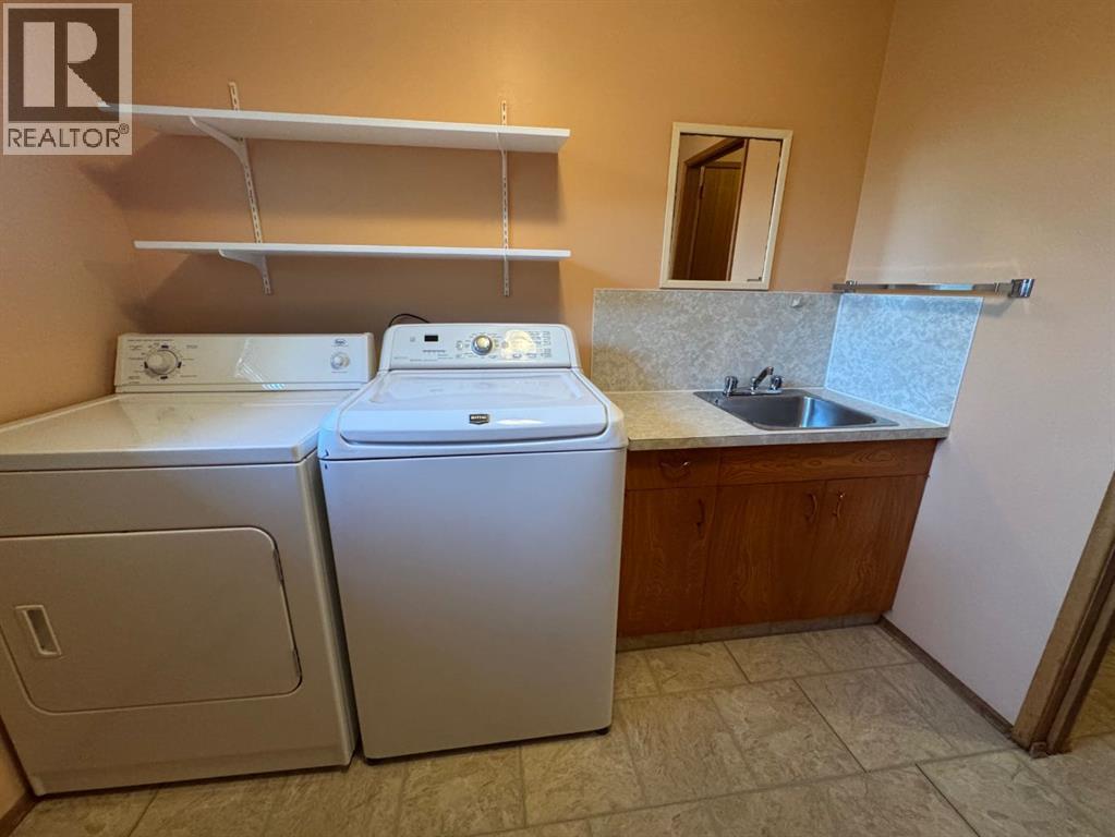 11221 102 Avenue Property Photo 10