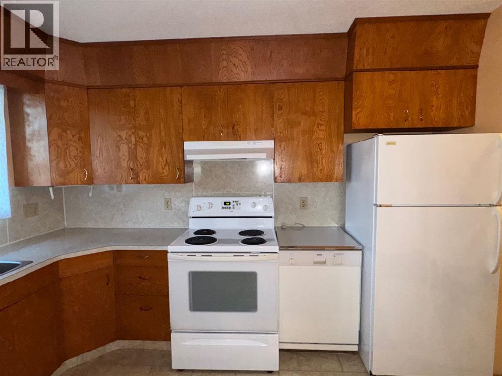 11221 102 Avenue Property Photo 12