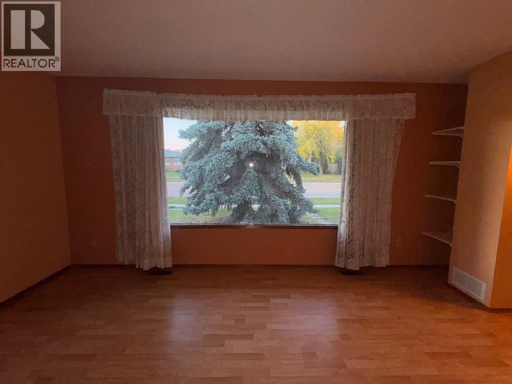 11221 102 Avenue Property Photo 19