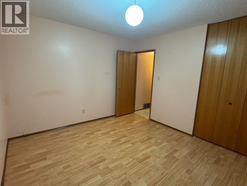 11221 102 Avenue Property Photo 22