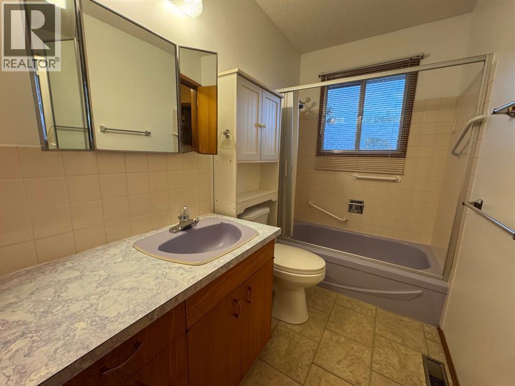 11221 102 Avenue Property Photo 24