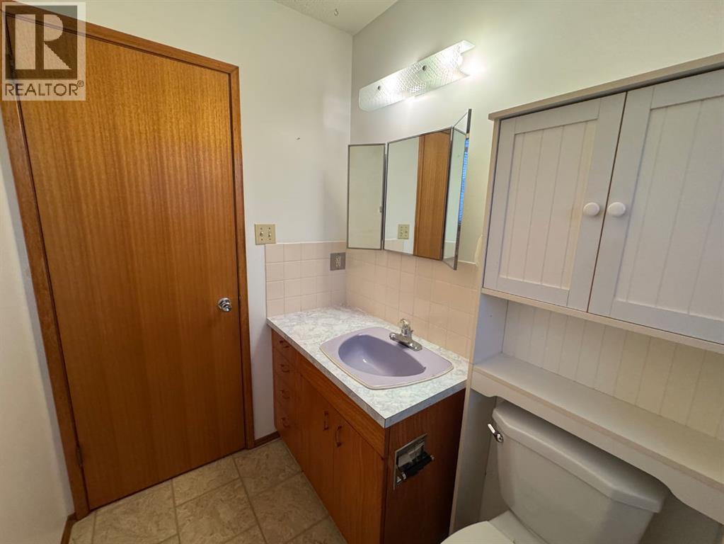 11221 102 Avenue Property Photo 25