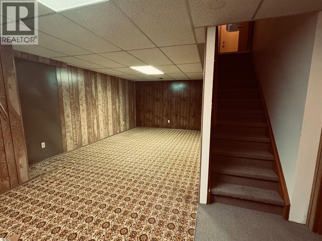 11221 102 Avenue Property Photo 32
