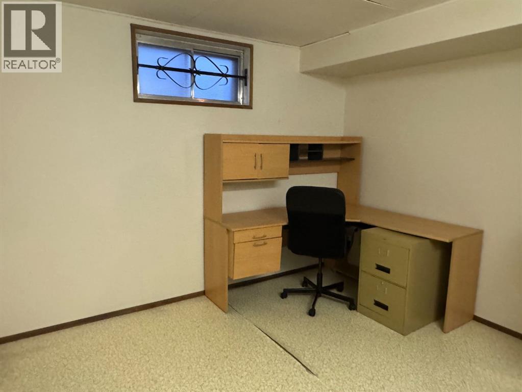 11221 102 Avenue Property Photo 35
