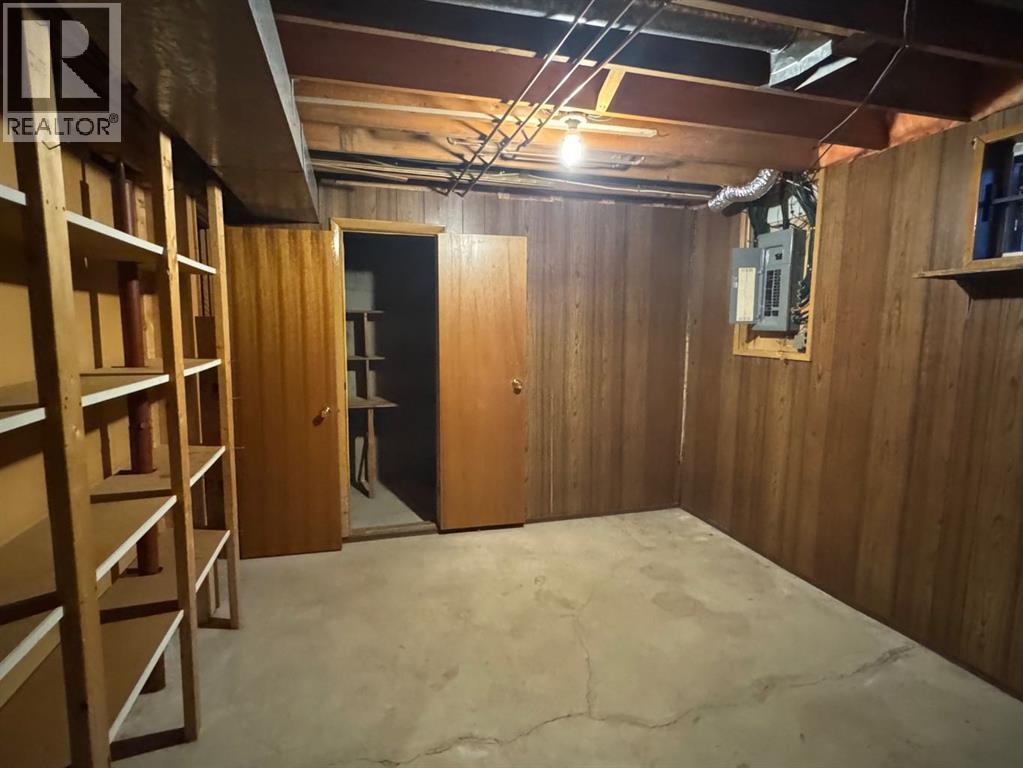 11221 102 Avenue Property Photo 39