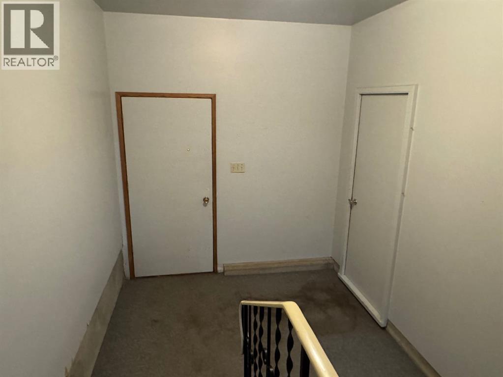 11221 102 Avenue Property Photo 43