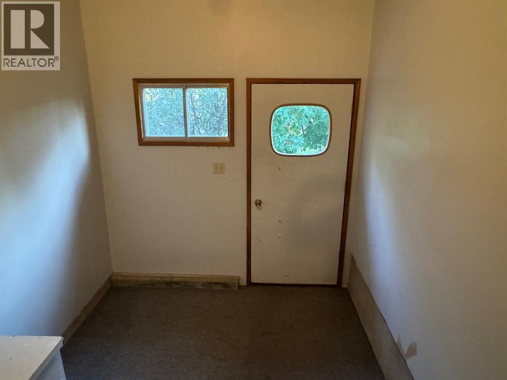 11221 102 Avenue Property Photo 44
