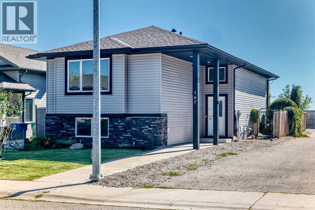 167 Mt Sundance Crescent W Property Photo 1
