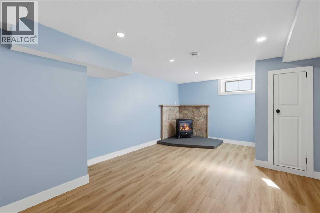4608 Broadway Avenue Property Photo 17