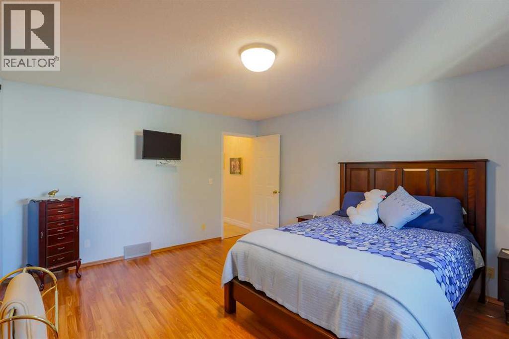 11 Maple Place Property Photo 12