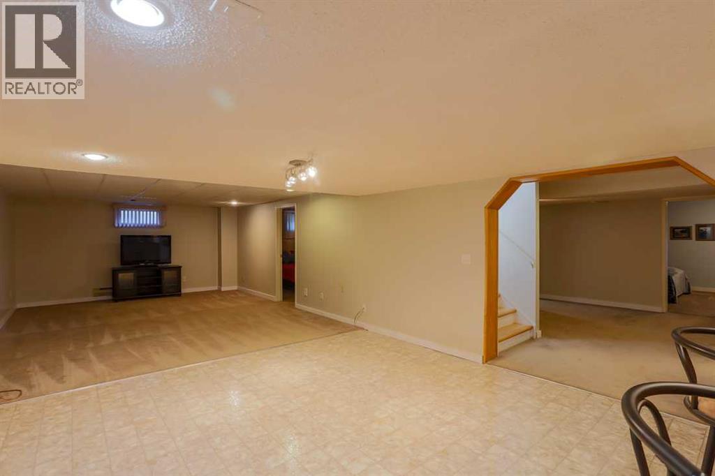 11 Maple Place Property Photo 22