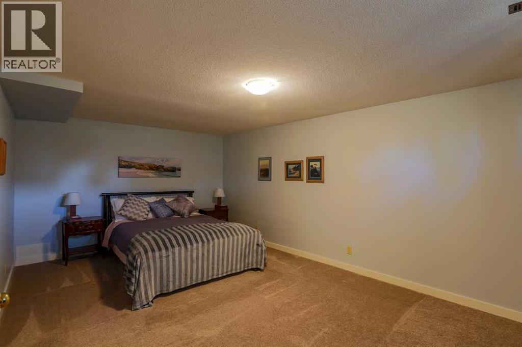 11 Maple Place Property Photo 24