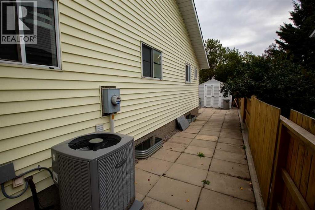 11 Maple Place Property Photo 38