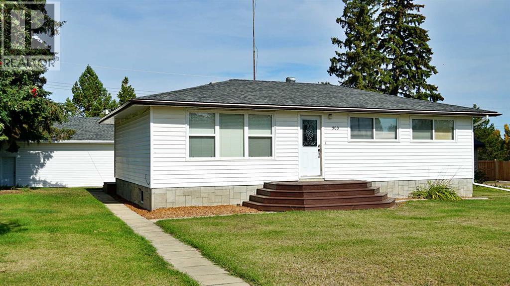 300 3 Street N Property Photo 1